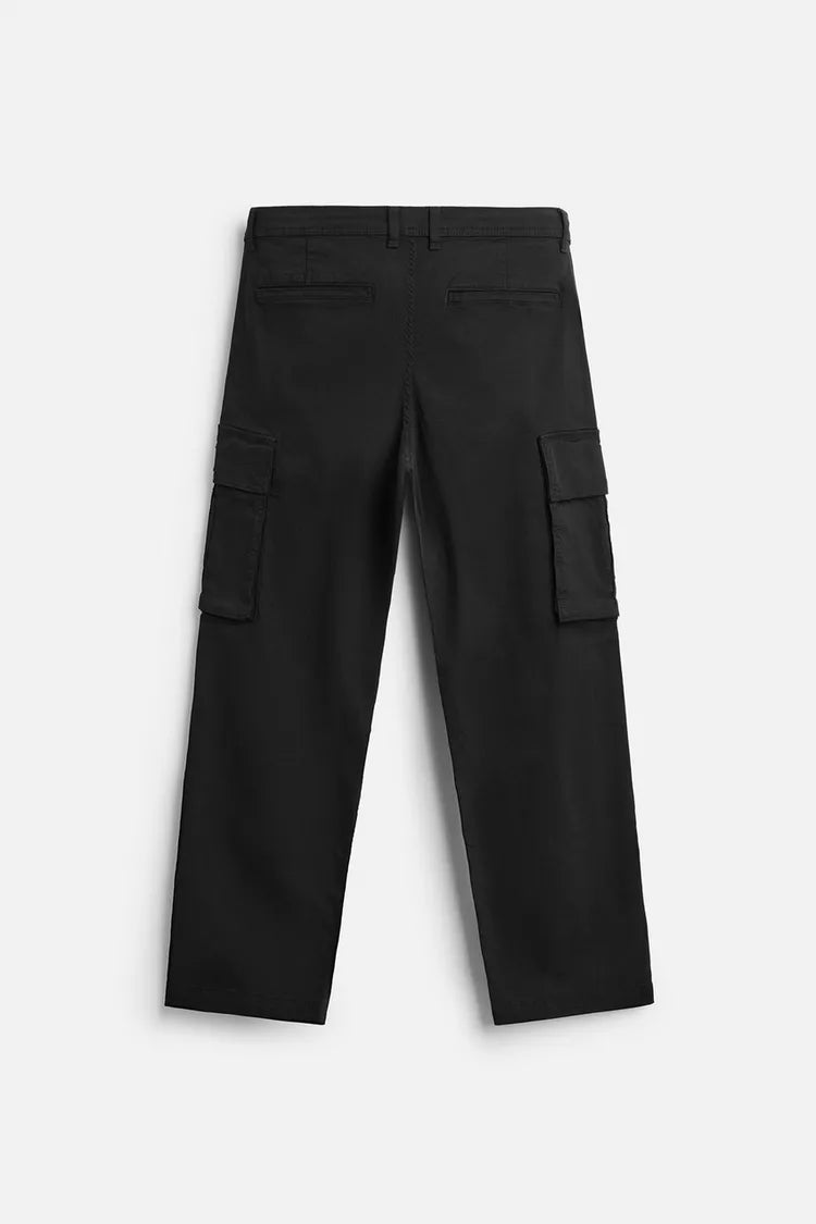 PANTALÃO ESTILO MILITAR CURTO DESENFADADO