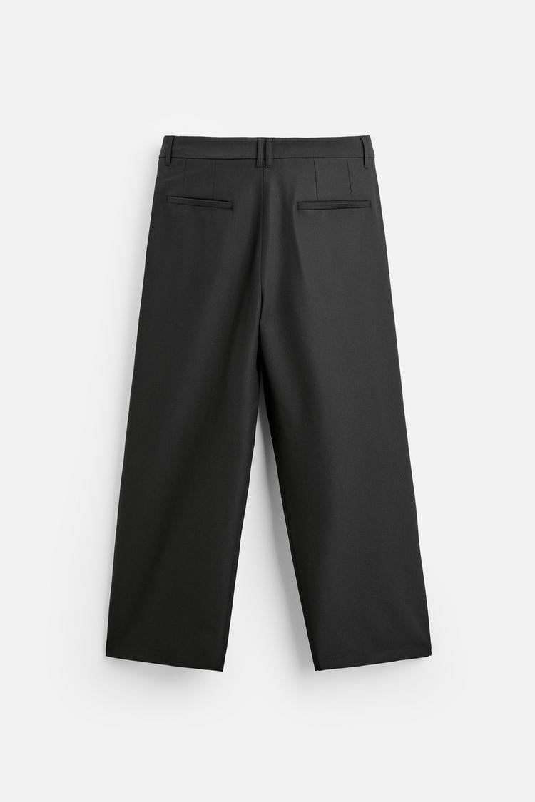 PANTALÃO CULOTTE DESCONTRAÍDO COM PLISSADOS