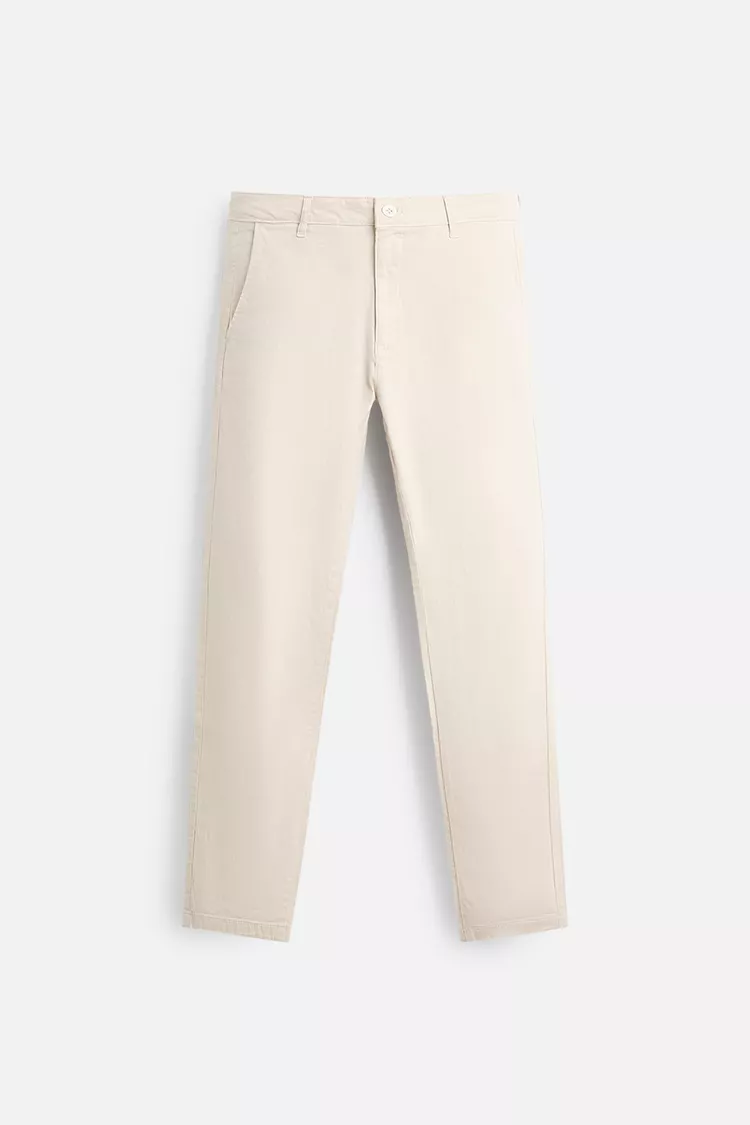 Pantalão chino de corte ajustado